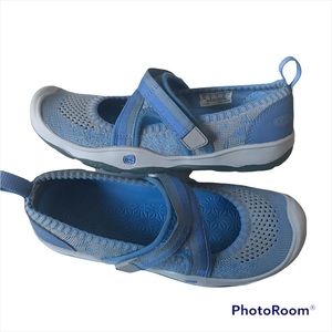 KEEN big girls size 2 Moxie Sport Mary Jane Flats